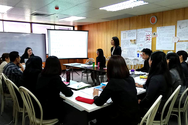 フィリピン（マニラ）・マカティの英会話教室/スクール「PJLink Language Center」授業・イベント風景